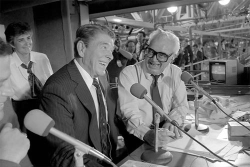 Ronald Reagan in the booth with Harry Caray, Sep 30, 1988